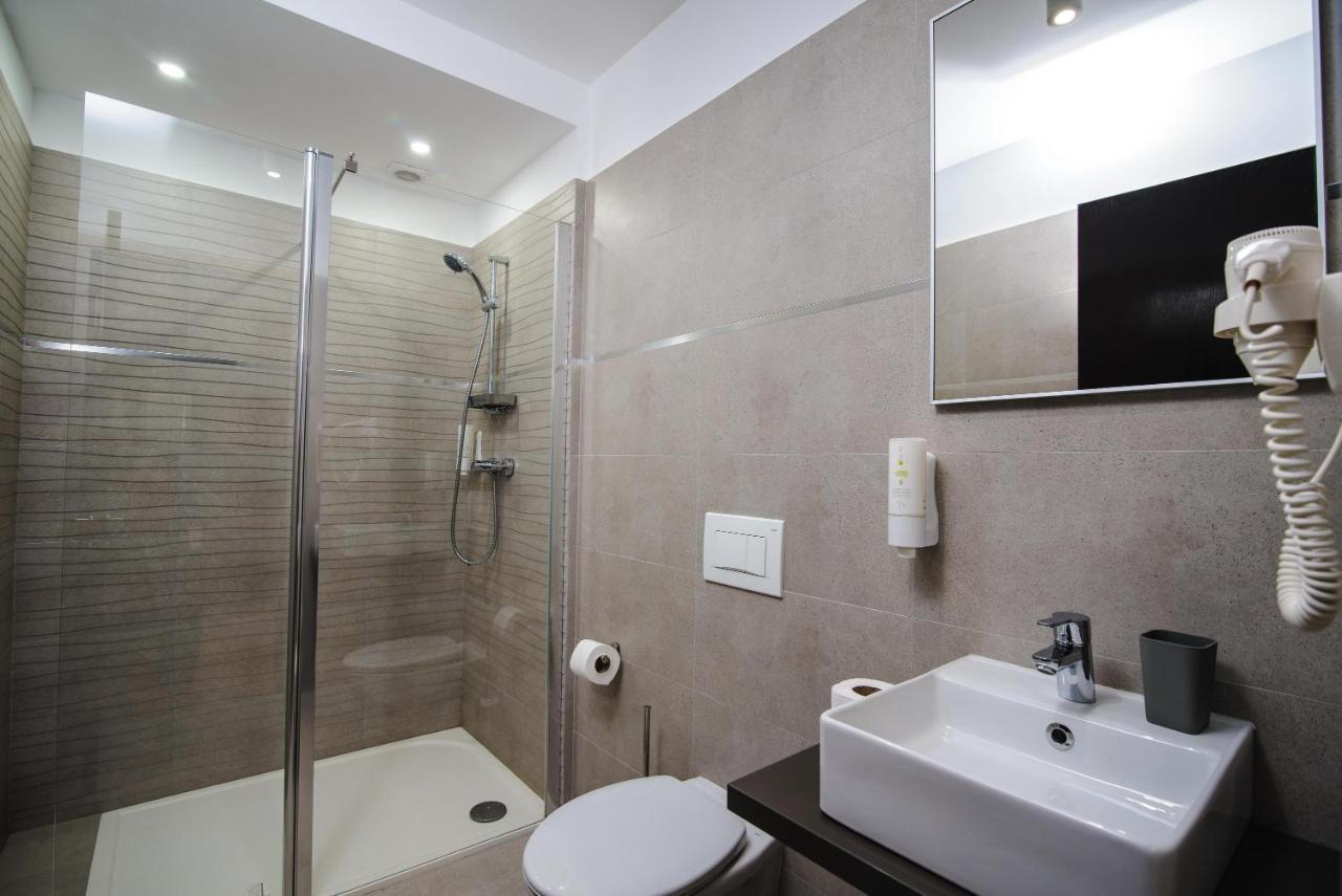 Hotel Novo Boutique Râmnicu Vâlcea Esterno foto