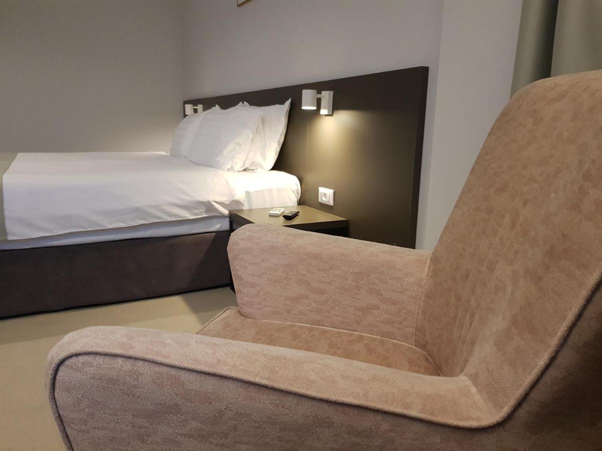 Hotel Novo Boutique Râmnicu Vâlcea Esterno foto