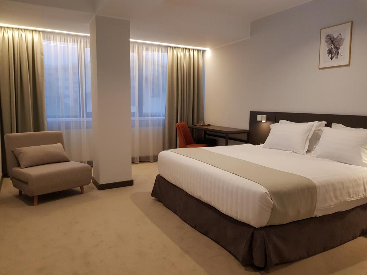 Hotel Novo Boutique Râmnicu Vâlcea Esterno foto