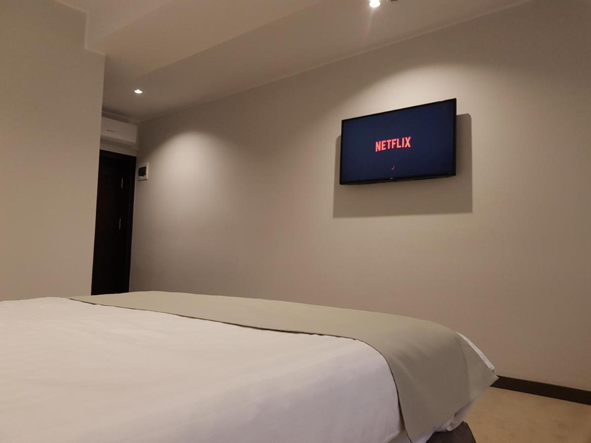 Hotel Novo Boutique Râmnicu Vâlcea Esterno foto