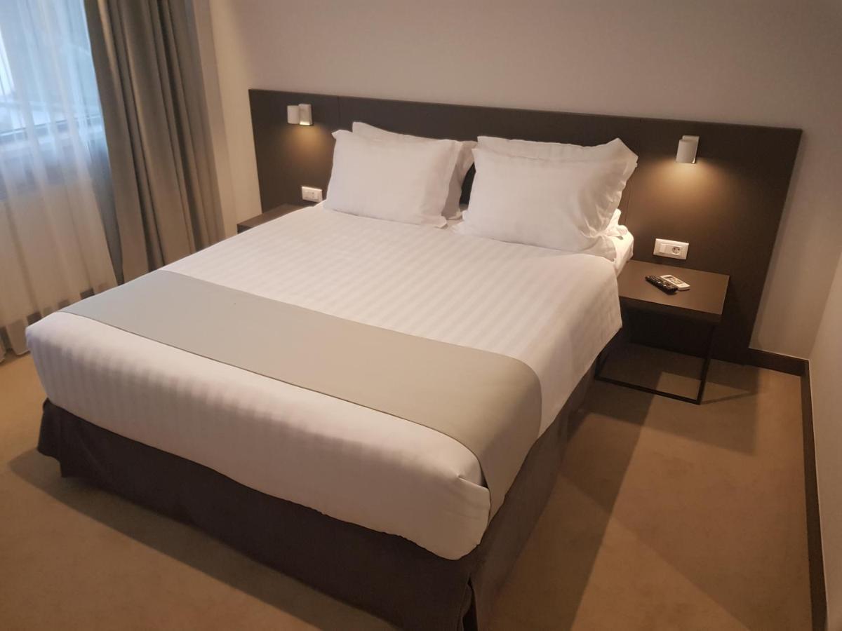 Hotel Novo Boutique Râmnicu Vâlcea Esterno foto