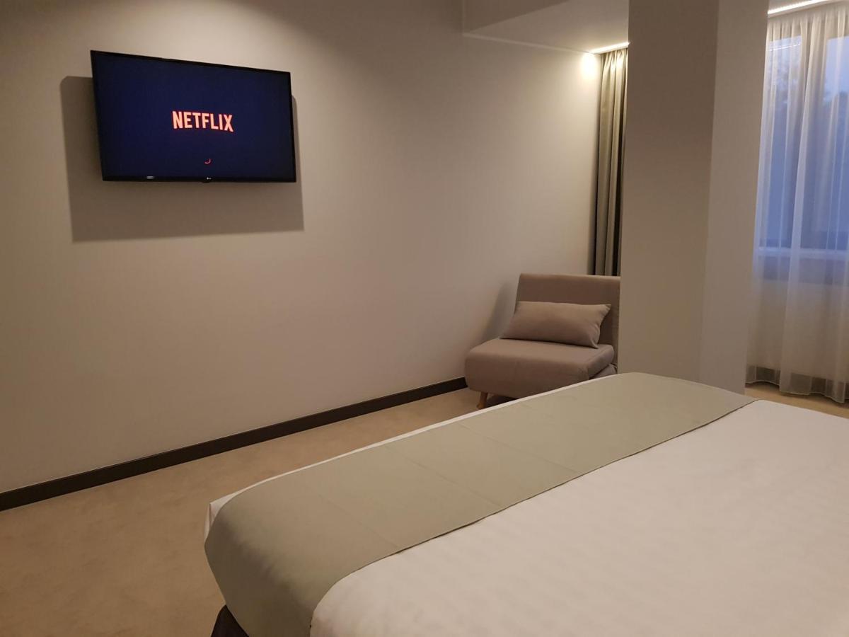 Hotel Novo Boutique Râmnicu Vâlcea Esterno foto